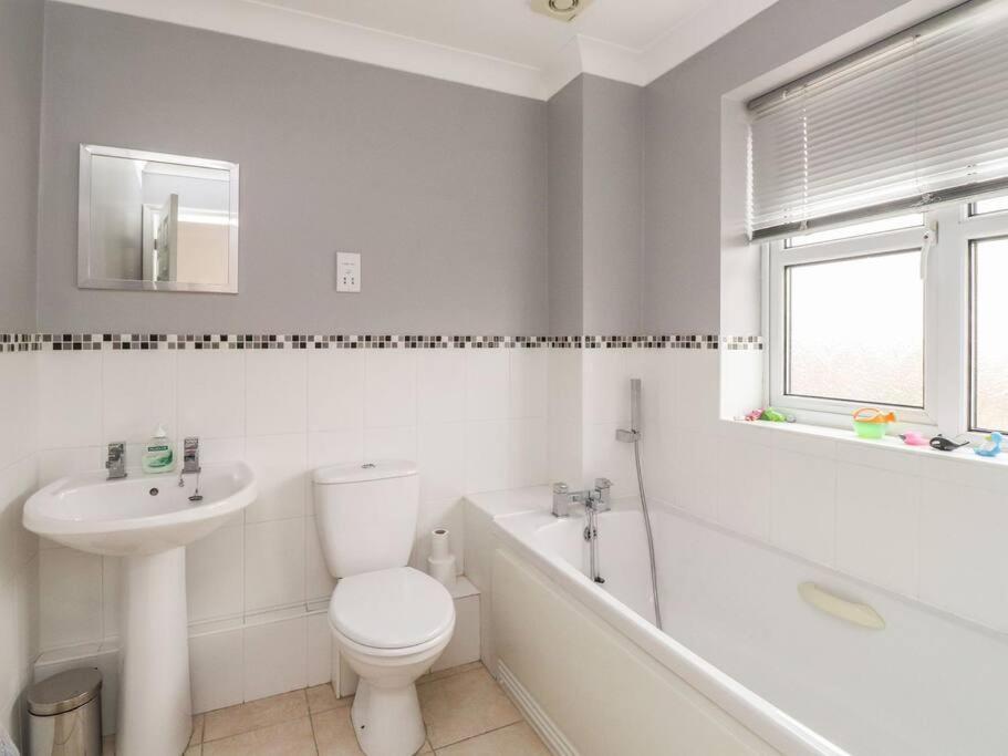 Stunning Seaviews - Beach House - Jacuzzi Bath Tub Littlestone-on-Sea Екстериор снимка